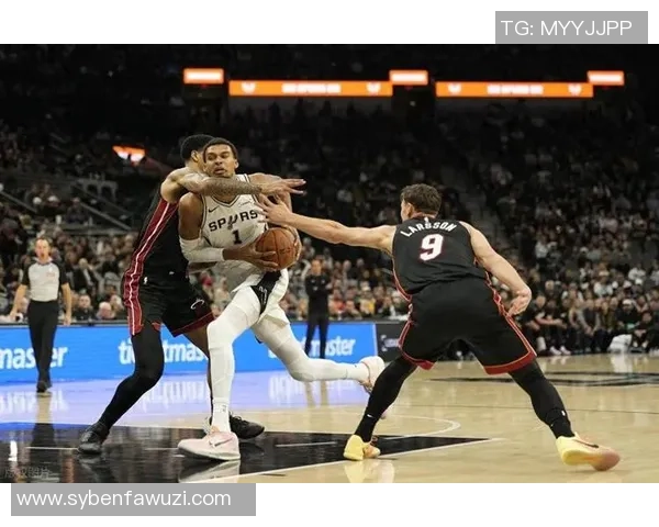 雷霆与马刺第四场精彩对决录像回顾分析与精彩瞬间分享