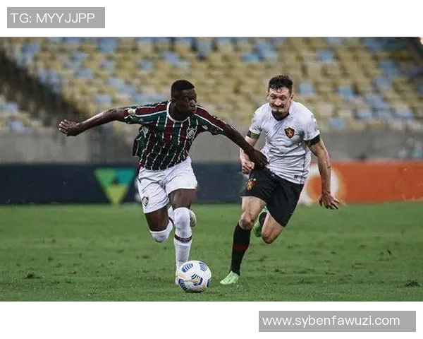 阿克宁顿与福利特伍德激战正酣谁能在这场较量中笑到最后